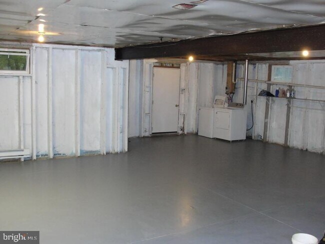 Building Photo - 108 Reynolds Rd