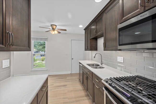 Building Photo - 2629 Oakshire Ct