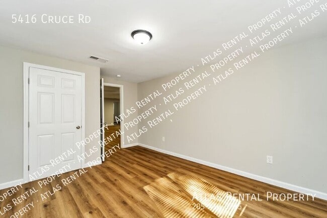 Building Photo - 5416 Cruce Rd