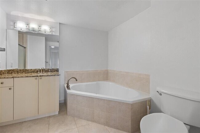 Building Photo - 1830 Radius Dr