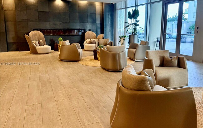 Building Photo - 488 NE 18th St