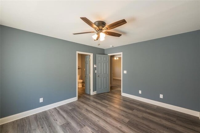 Building Photo - 898 Halston Ct