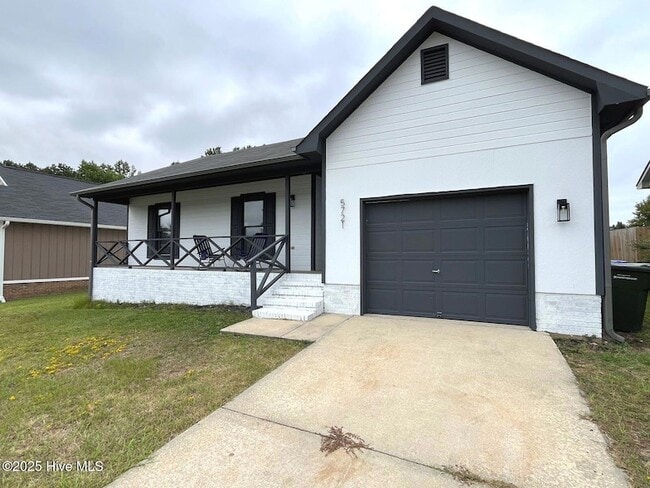 Building Photo - 5721 Randleman St