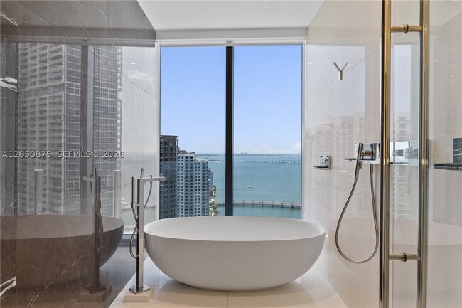 Building Photo - 300 Biscayne Blvd