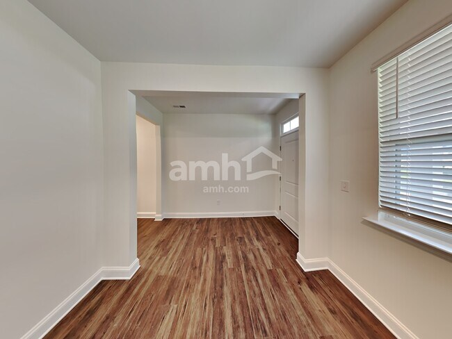 Building Photo - 3503 Lincoln Hts Ln