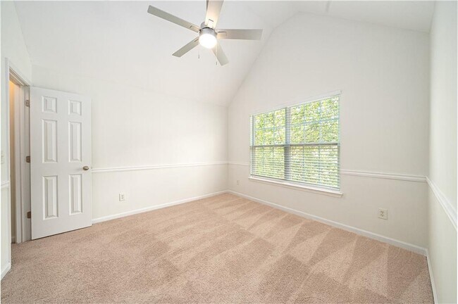 Building Photo - 715 Moonlight Way