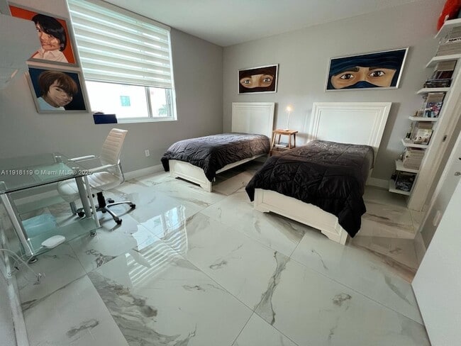 Building Photo - 55 SE 6th St