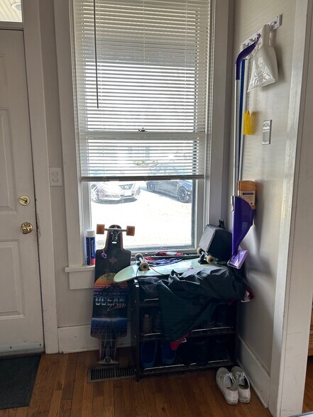 Building Photo - 601 Mathews St