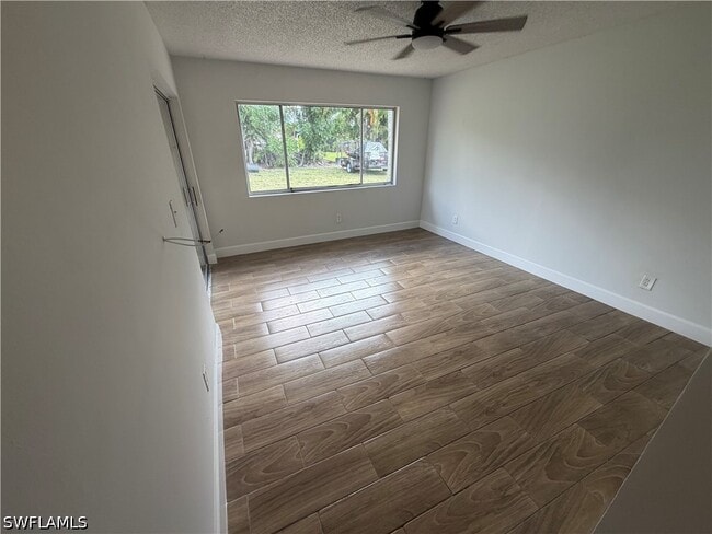 Building Photo - 937 SW 52nd St