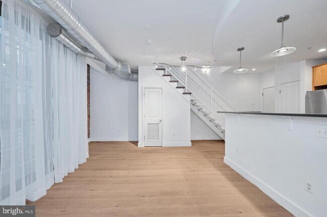 Building Photo - 1209 13th St NW