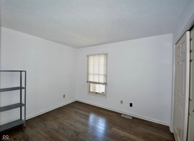 Building Photo - 7749 Chesapeake Dr E