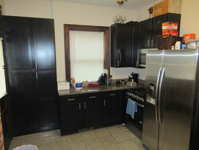Building Photo - 53 E Northwood Ave