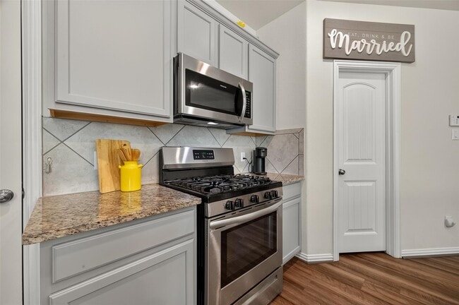 Building Photo - 15950 Boom Dr