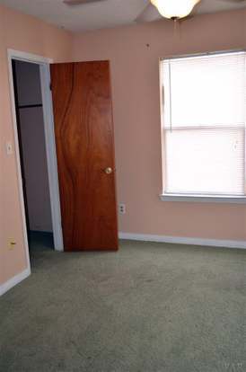 Building Photo - 1223 Redwood Ln