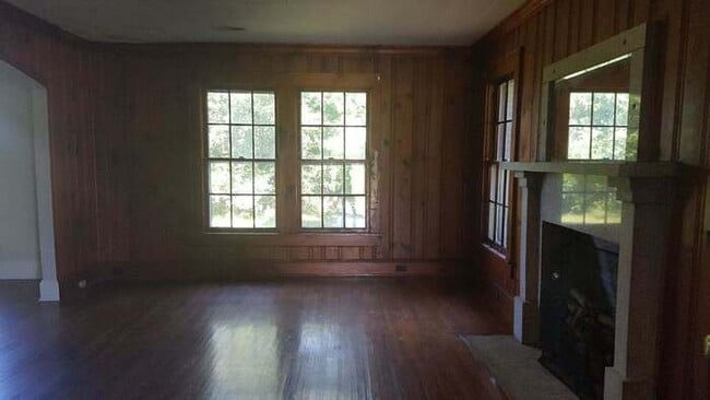 Building Photo - 2745 Sherrills Ford Rd