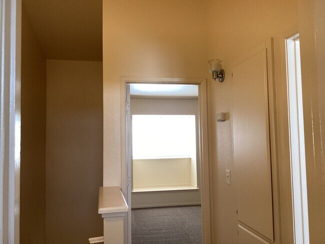Building Photo - Remodeled!