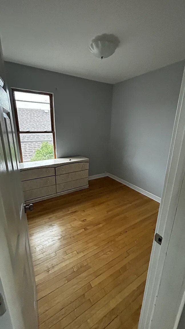 Building Photo - 2728 N Mulligan Ave