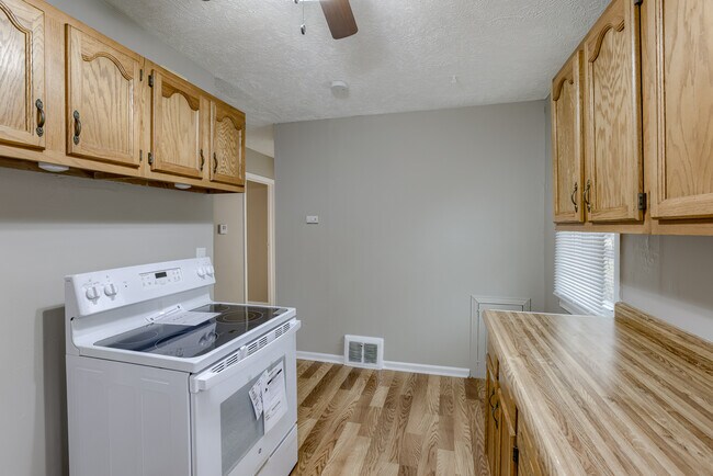 Building Photo - 3356 N 41st St