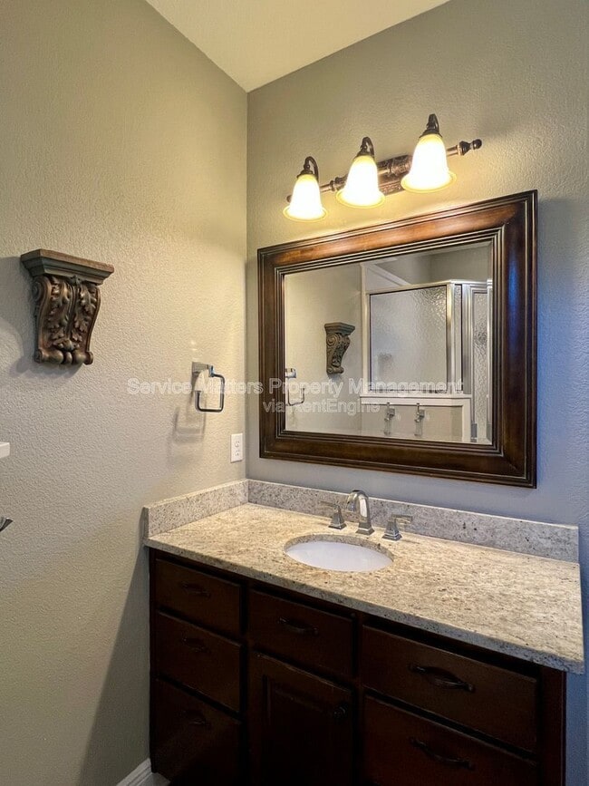 Building Photo - 2926 Greystone Dr