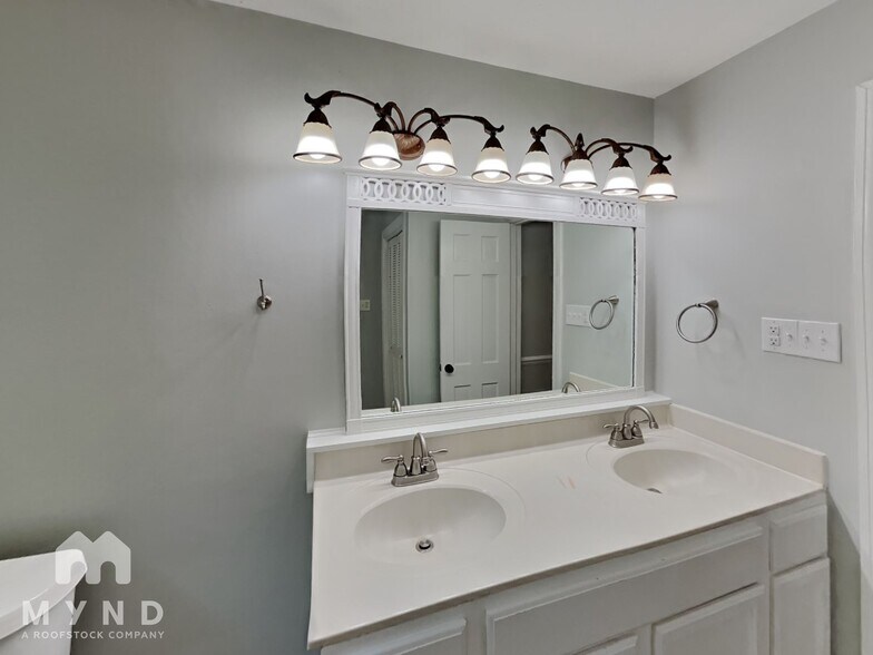 Building Photo - 128 Brierwood Rd