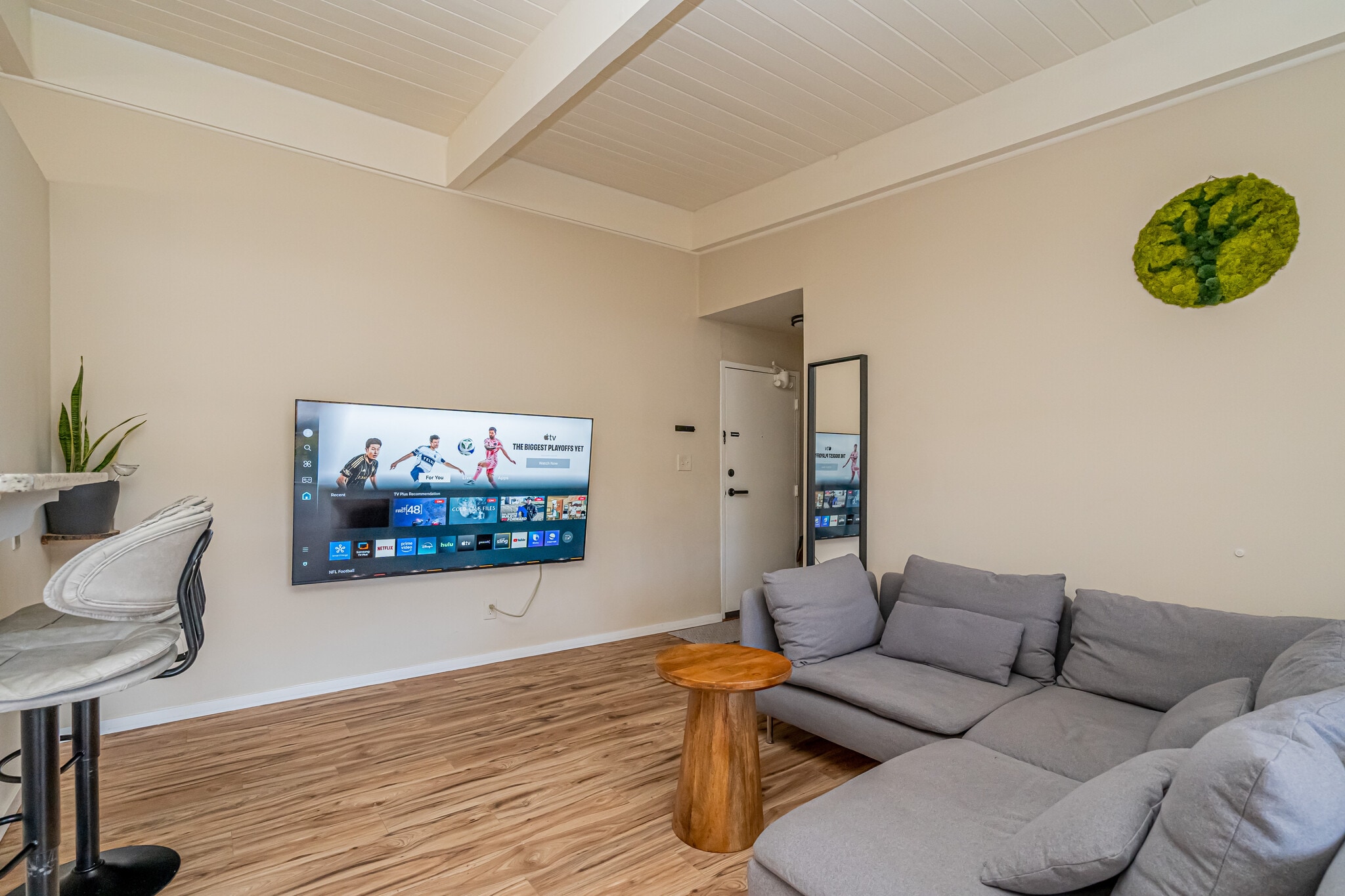 Building Photo - 4965 Americana Dr