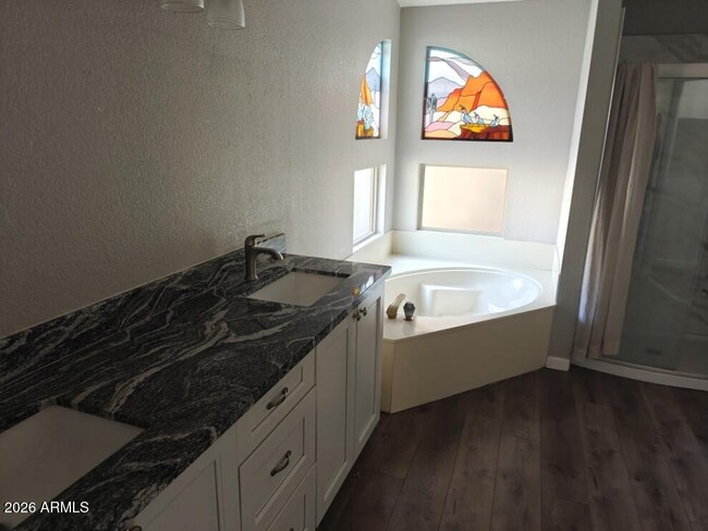 Building Photo - 4038 E Thistle Landing Dr