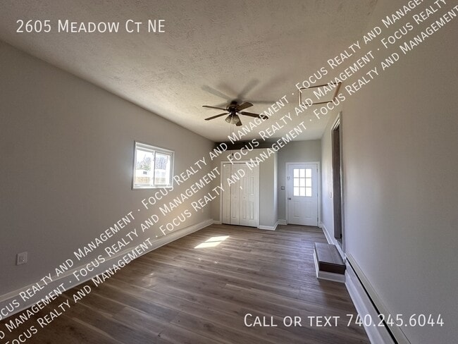 Building Photo - 2605 Meadow Ct NE