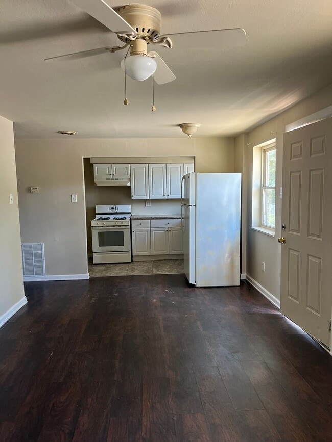 Building Photo - 1518 Chartiers Ave