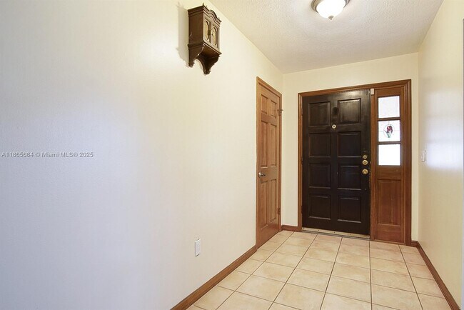 Building Photo - 525 SE Brookside Terrace