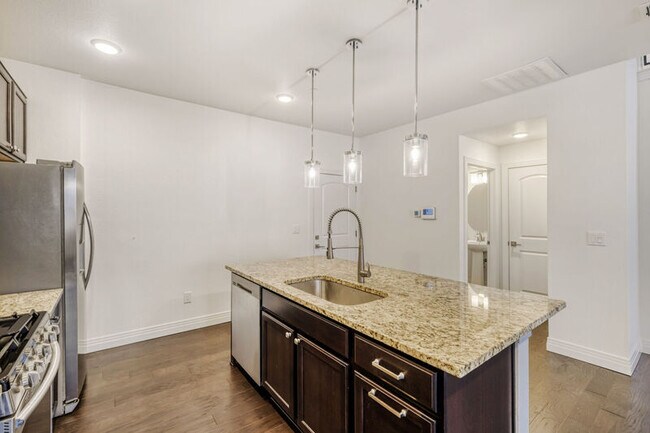 Building Photo - 1773 Spring Water Pt