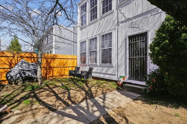 Building Photo - 3944 7th St NE