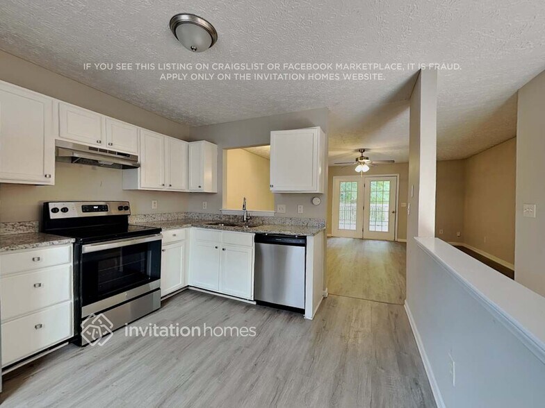 Building Photo - 1817 Elkpark Dr