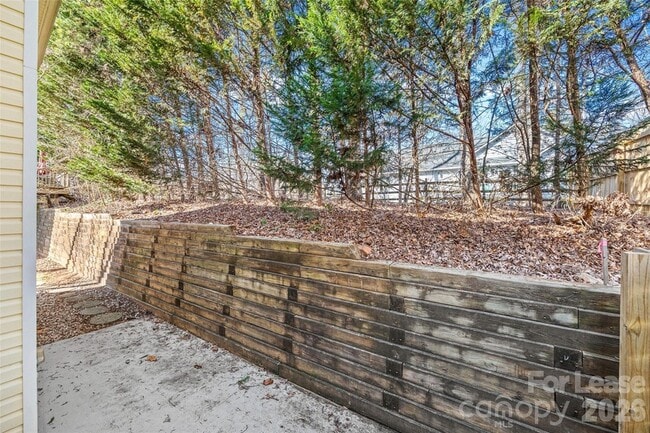 Building Photo - 1411 Swaying Branch Ln