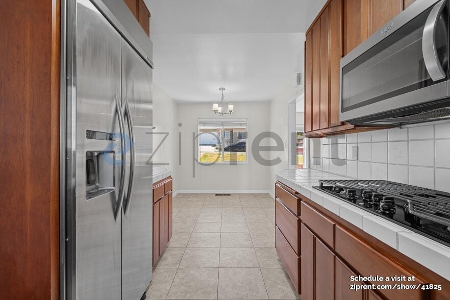 Building Photo - 24139 Zorro Ct