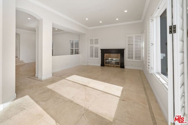 Building Photo - 1470 Paseo De Oro