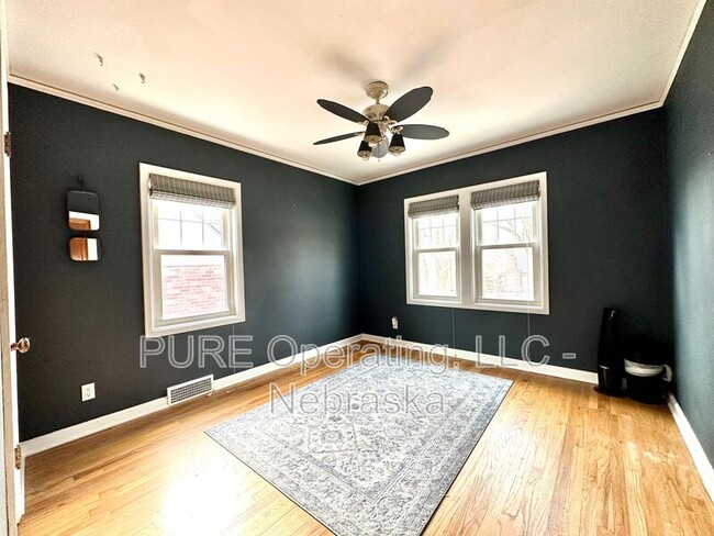 Building Photo - 5120 Franklin St