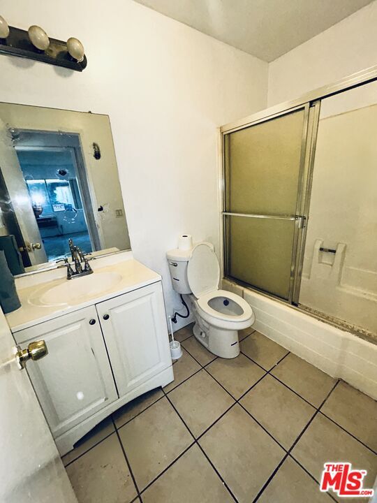 Building Photo - 8800 Cedros Ave