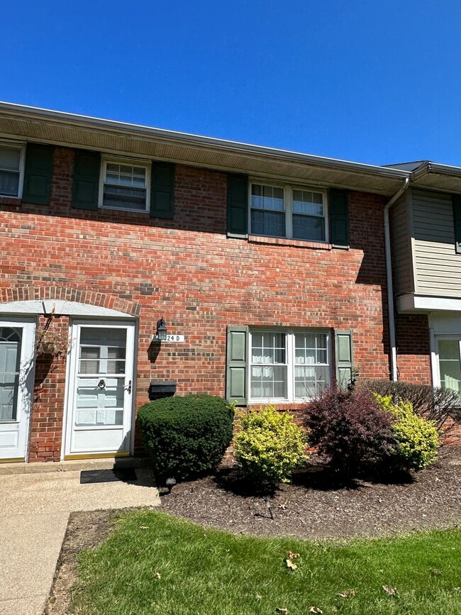 Primary Photo - Spacious 3 bedroom in Willowick
