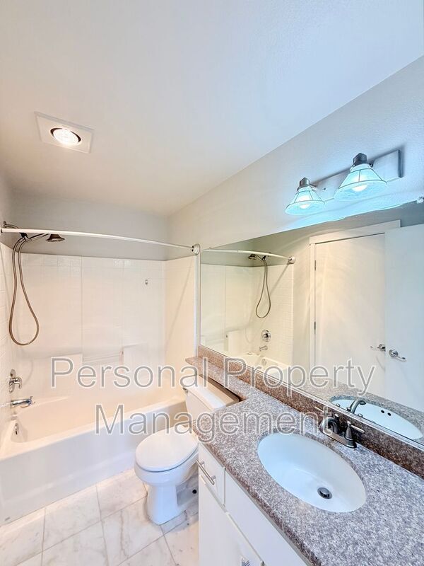 Building Photo - 10800 SE 17th Cir