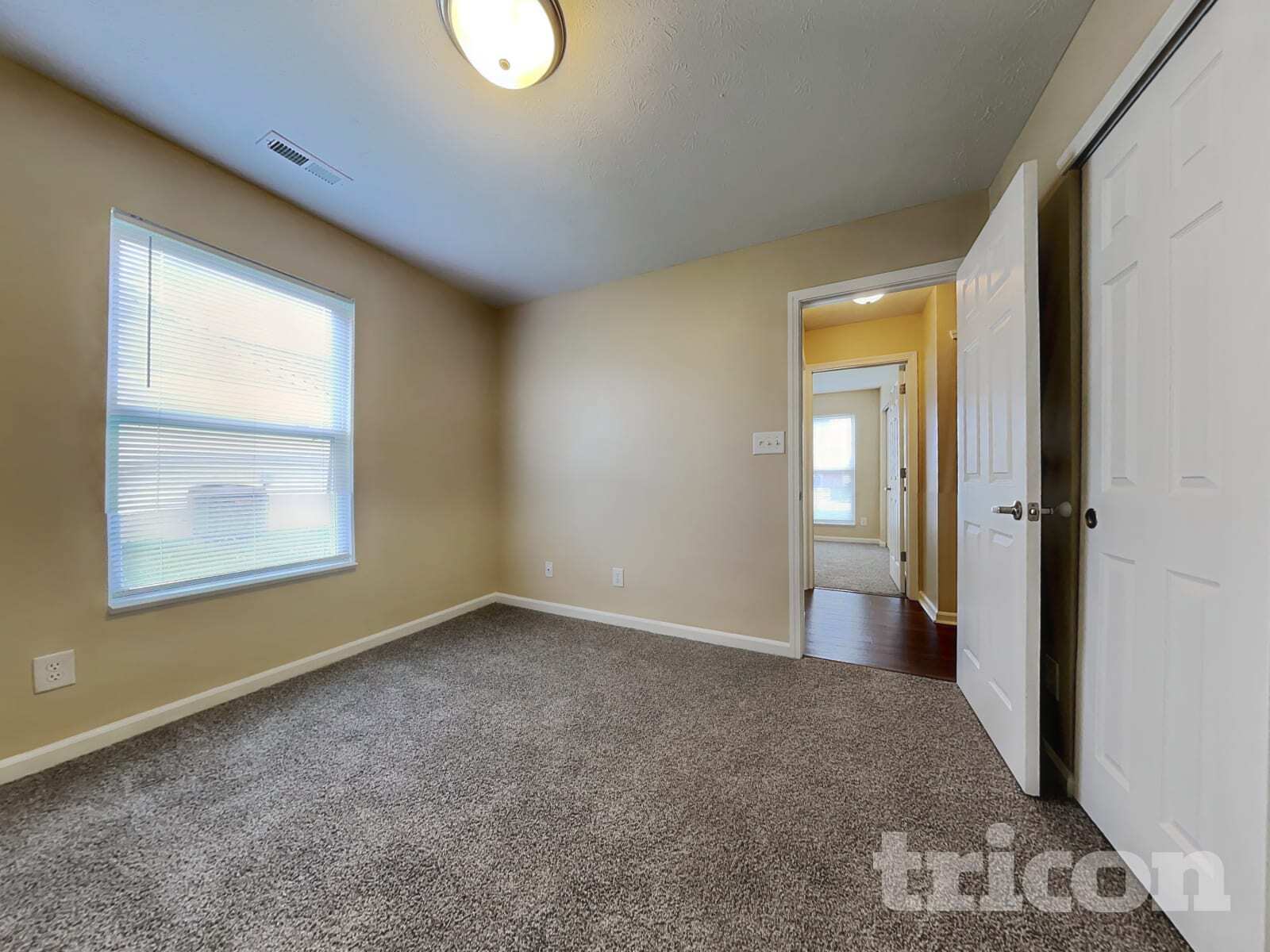 Building Photo - 2522 Swan Sea Dr