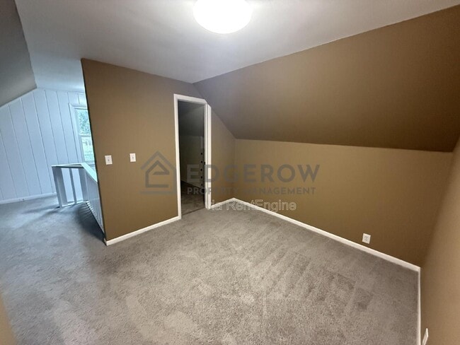 Building Photo - 1585 Wilson Ave SW