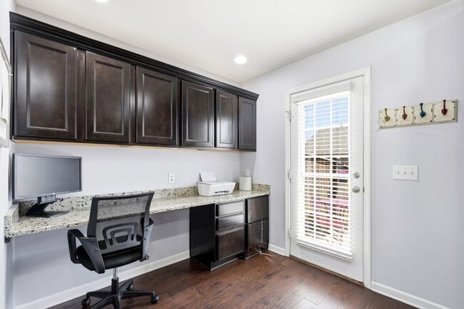 Building Photo - 3928 Hoggett Ford Rd
