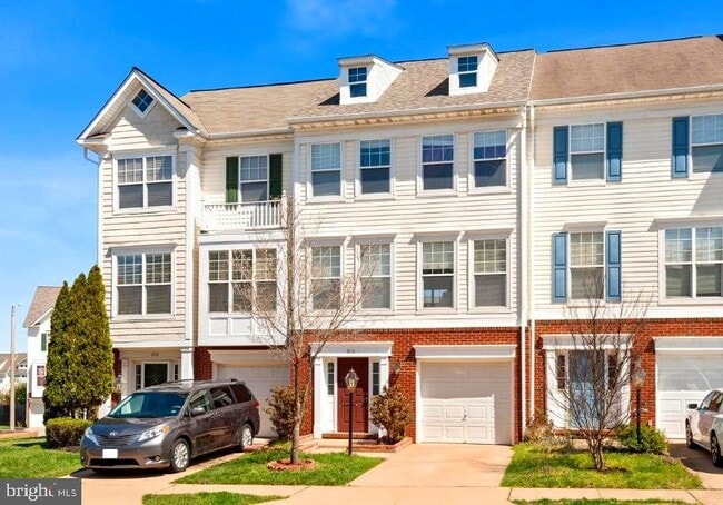 Building Photo - 8116 Rainwater Cir