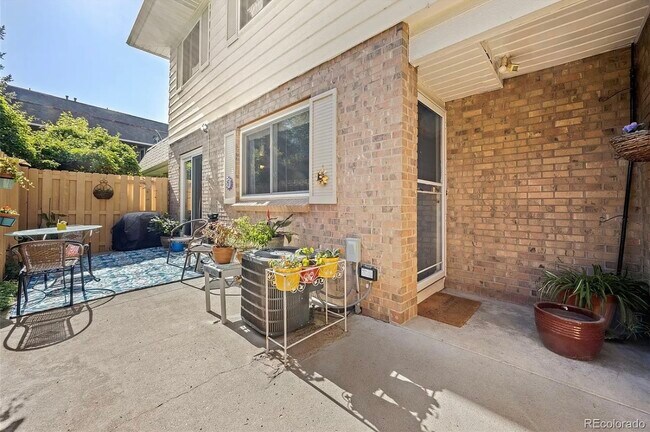 Primary Photo - 9786 Orangewood Dr