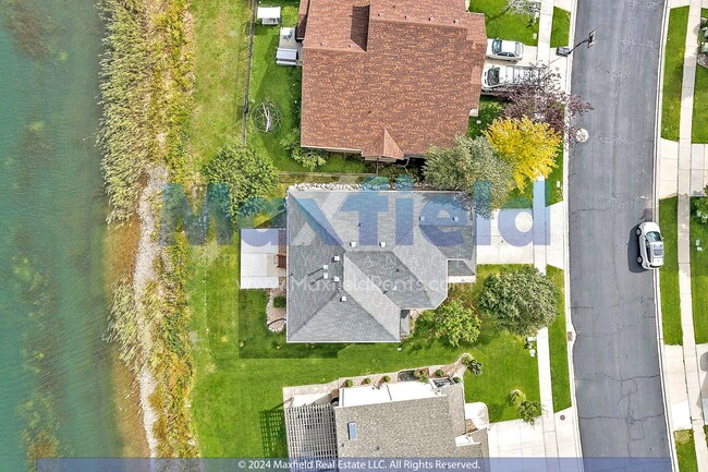 Building Photo - LEASE SPECIAL - Water Front - Cedar Hills ...