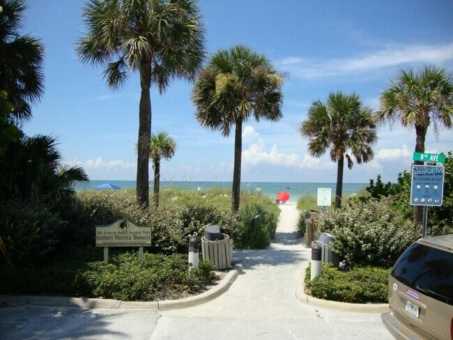 Building Photo - 10350 Imperial Point Dr W