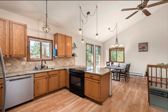 Building Photo - 30540 Rand Rd