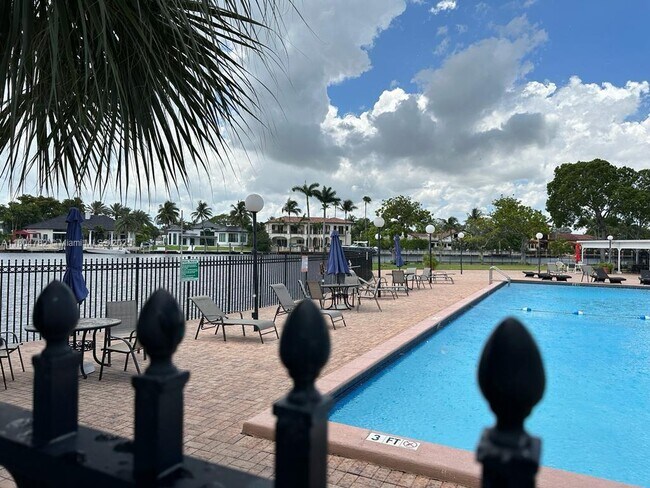 Building Photo - 701 Three Islands Boulevard