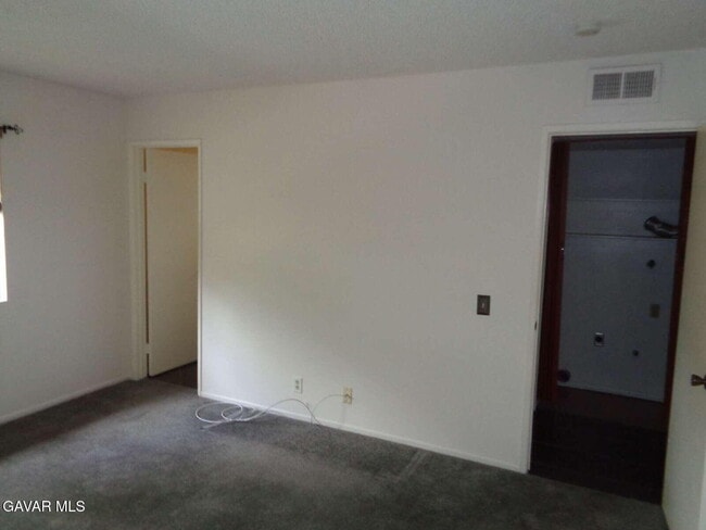 Building Photo - 42935 15th St W