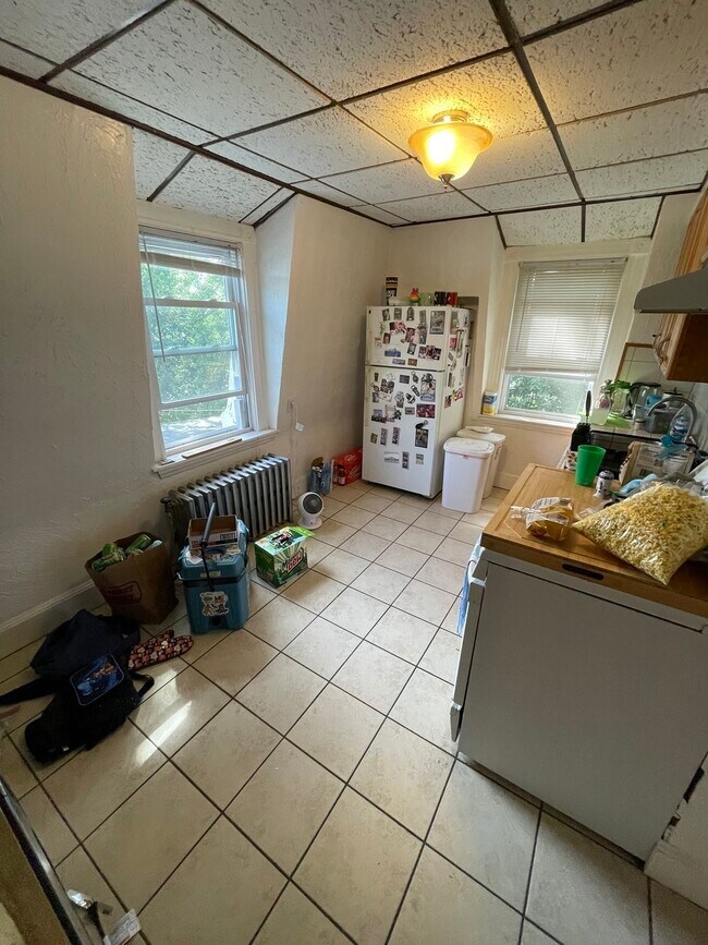 Building Photo - 14 Summit Ave